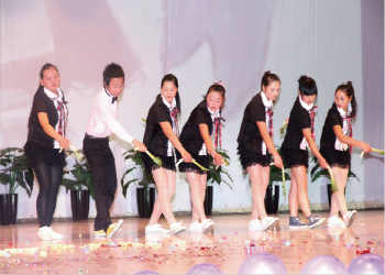 1 (54) 昆明财经学校2019年三年制普通中专报名须知