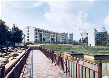 1-1P320195255 云南南方进修学校2019年五年制招生简章