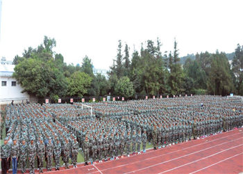 20150906170456201 昆明经贸外事职业学院2019年三年制中专招生简介