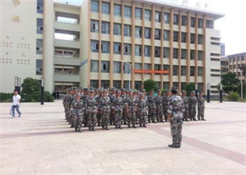 233Z0BP-0 曲靖市应用技术学校2019年五年制普通专科招生介绍