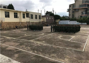 419595340993900383 昆明市化工技校2019年全日制中专报读指南