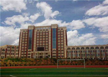 7571fa198618367a7509d91d2b738bd4b21ce50b_meitu_1 云南外事外语职业学院2019年招生简章