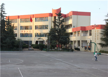 5adeadf706f09 昆明医药职业技术学校2019年三年制中专报名须知