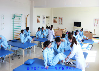 1 (102) 云南新兴职业学校2019年三年制中专招生网址