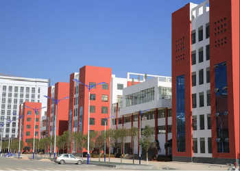 1 (53) 曲靖市麒麟职业教育集团2019年三年制普通中专招生介绍