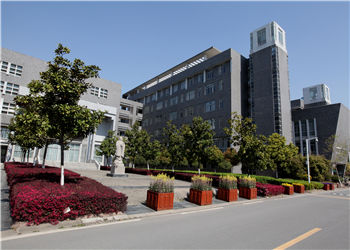 1 (57) 中国药科大学2019年云南成人高考特色招生专业