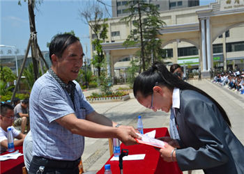 1 (63) 曲靖工商职业技术学校2019年五年一贯制大专招生报名电话