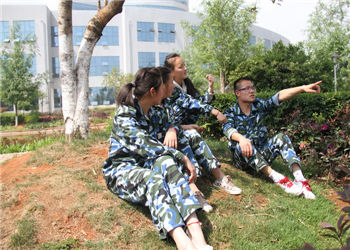 1 (13) 曲靖麒麟农校2019年三校生报名电话