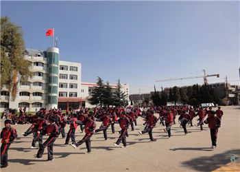 1 (14) 曲靖高等技工学校2020年报名截止时间