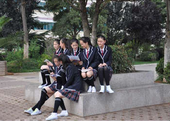 1 (17) 曲靖麒麟区技术学校2020年专业及介绍