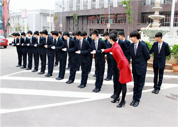 曲靖麒麟职业学校2021年招收往届生吗