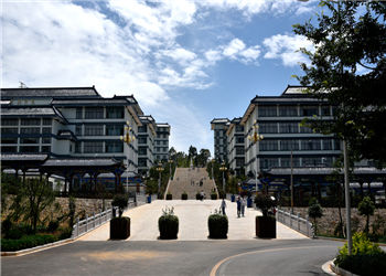 云南骨伤科卫生学校2021年招生往届初中生吗