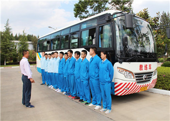 云南交通运输职业学校2021年五年制大专招往届生吗