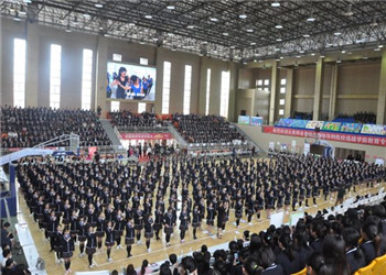 云南省曲靖幼儿师范学校2022年五年制大专报名费多少