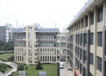 云南城市建设职业学院三校生2022年学费一年多少钱