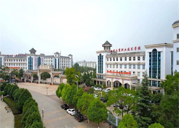 曲靖工商职业技术学校2025年五年制大专报名常见问题