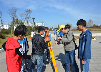 曲靖工商职业技术学校2025年五年制大专报名截止时间