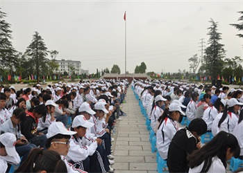 曲靖工商职业技术学校2025年五年制大专怎么报名