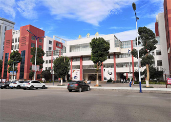 曲靖市麒麟职业技术学校2025年五年制大专报名条件