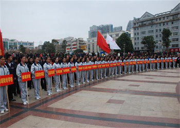 云南工业技师学院2025年有助学金吗