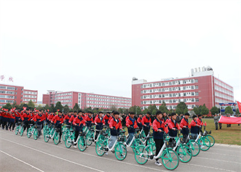 曲靖技师学院2025年报名电话