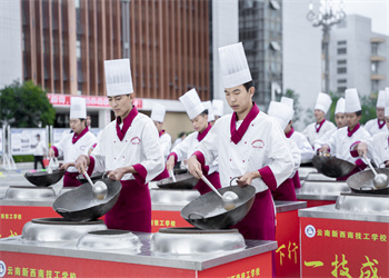 云南新西南技工学校2025年招生录取分数线